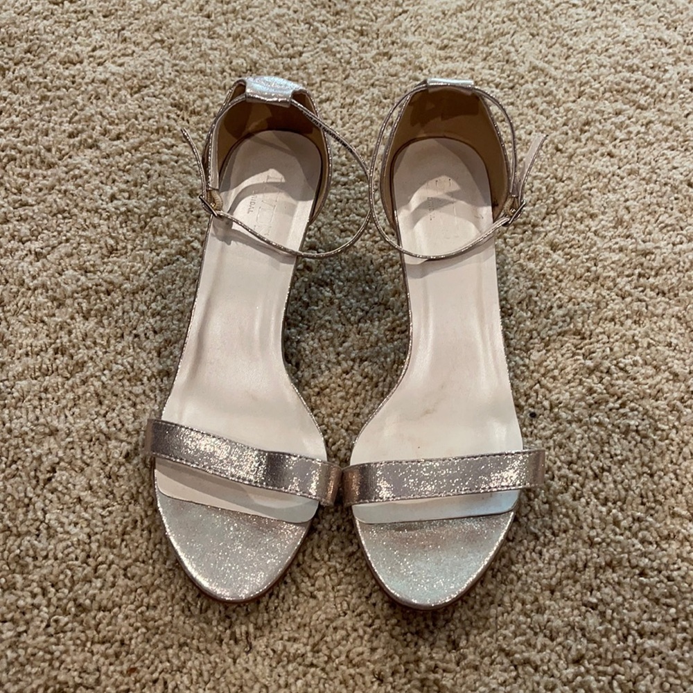 David’s Bridal Womens Size 11W Gold Dress Shoes